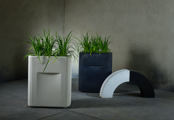 The Linear Collection – Rocks and pots